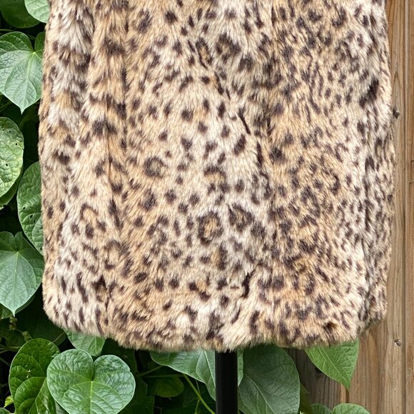 Forever 21 Contemporary Faux Fur Leopard Print Vest Size S - Picture 7 of 8